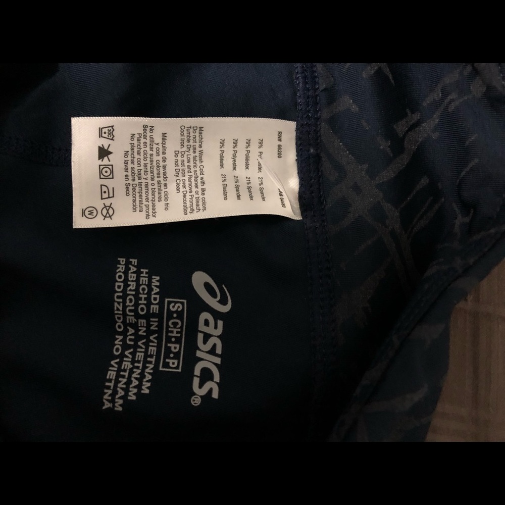 ASICS running capris - Picture 3 of 3